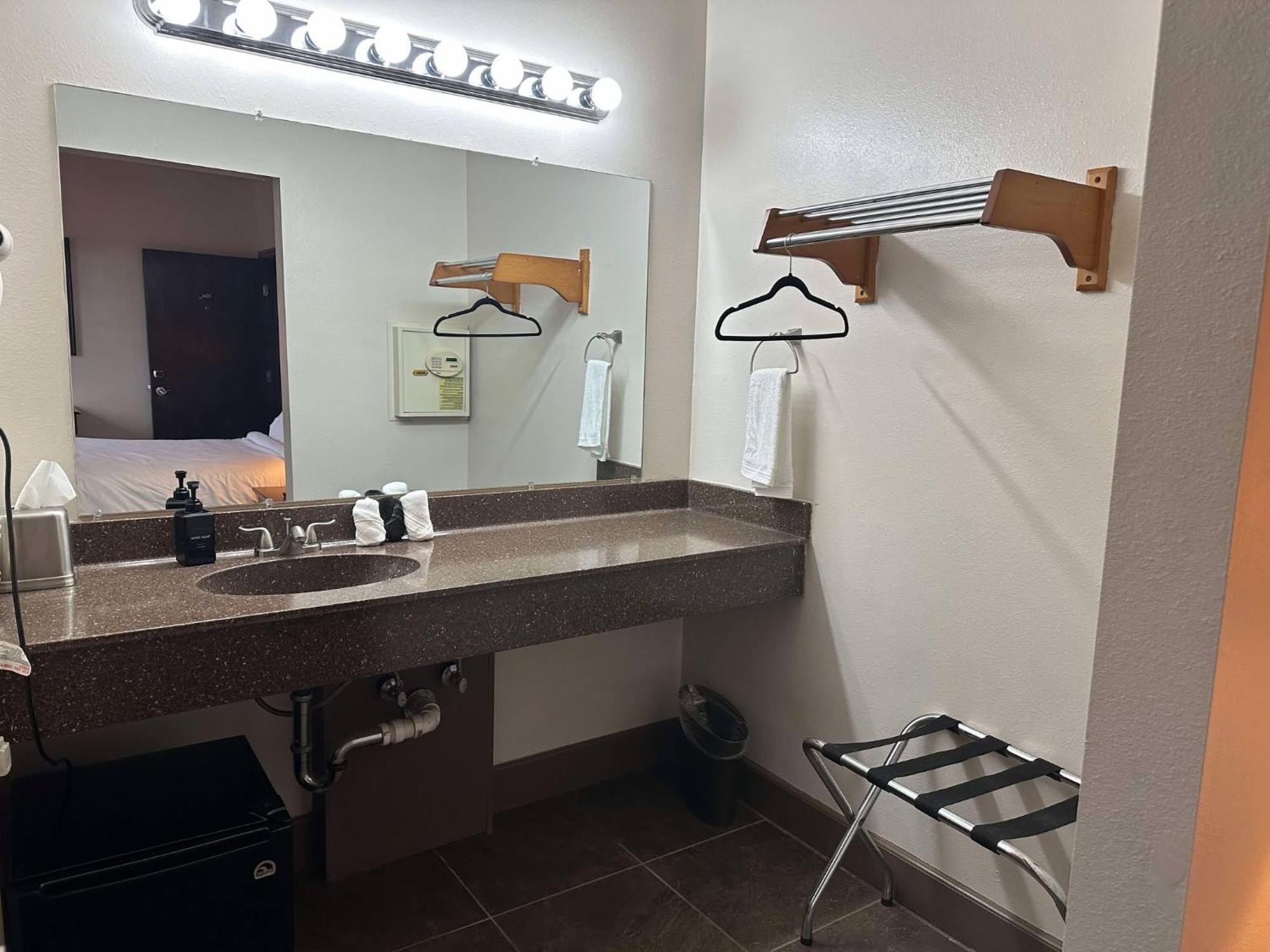The Alcalde Hotel Gonzales ภายนอก รูปภาพ